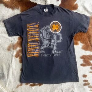 Vintage - Men’s L Notre Dame Fighting Irish Graphic T-Shirt